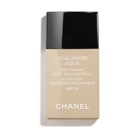 chanel vitalumiere aqua beige.